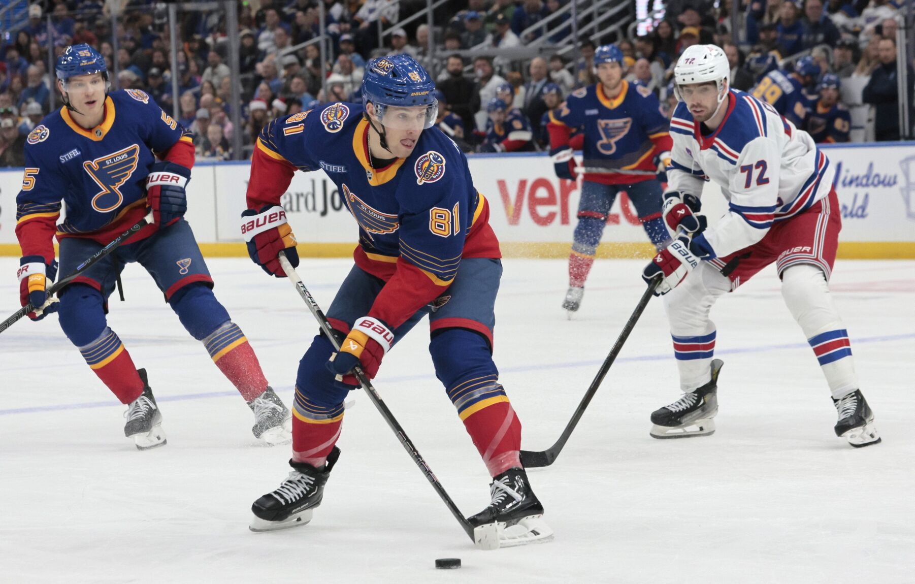 St. Louis Blues host New York Rangers